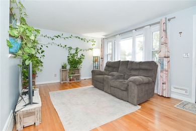 27 Primrose Dr, Riverside, RI 02915 - photo 6