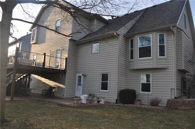 8545 Oakview Dr, Lenexa, KS 66215 - photo 4