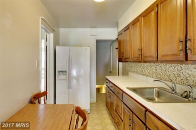 528 Lucia Ave, Baltimore, MD 21229 - photo 6