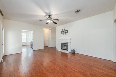 3941 Parkhaven Dr, Denton, TX 76210 - photo 4