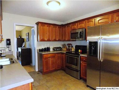 KITCHEN WITH STAINLESS APPLIANCES