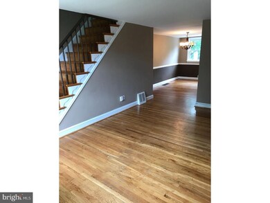 310 N Oak Ave, Clifton Heights, PA 19018 - photo 2