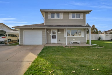 1305 Freedom Ln, Lexington, NE 68850 - photo 2