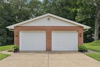 100 Joshua Dr, Harmony, PA 16037 - photo 4