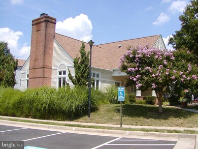 9205 Cardinal Forest Ln unit 17, Lorton, VA 22079 - photo 6