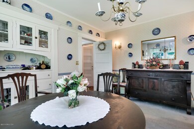 26 Chapel Ln Riverside CT-large-006-5-00