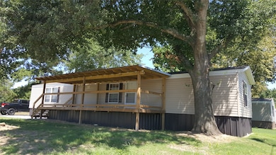 808 W Martin Luther King Blvd, Willis, TX 77378 - photo 2