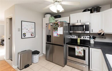 1323 Amos Ave, Des Moines, IA 50315 - photo 4