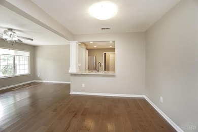 5837 Southwater Dr unit 205F, Mason, OH 45040 - photo 6