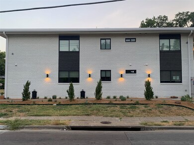 907 N Beacon St unit 106, Dallas, TX 75214 - photo 2