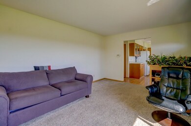 1347 S Fish Hatchery Rd, Oregon, WI 53575 - photo 3