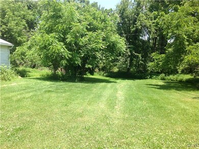 2726 E Beersville Rd, Bath, PA 18014 - photo 2