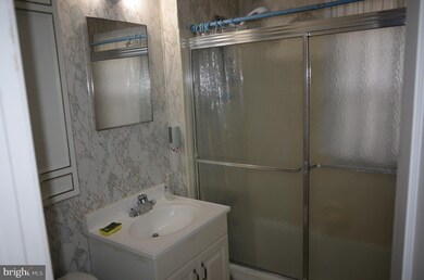 2210 Breton Dr, District Heights, MD 20747 - photo 6