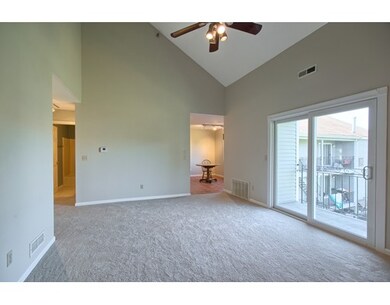 64 Tennis Plaza Rd unit 20, Dracut, MA 01826 - photo 3