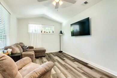 1046 County Road 913, Brazoria, TX 77422 - photo 6