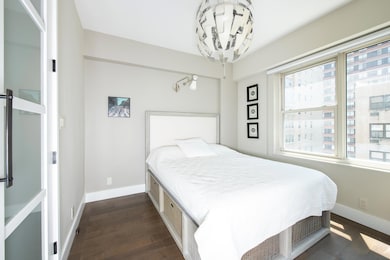 Newport East Co-op unit C1003, New York, NY 10021 - photo 4