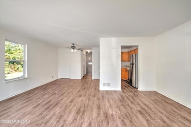 08-LIVING ROOM