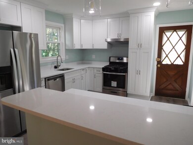 12811 Saddlebrook Dr, Silver Spring, MD 20906 - photo 5