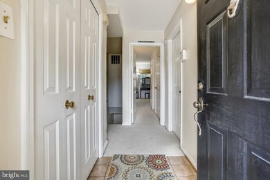 953 S Scott St unit 1, Arlington, VA 22204 - photo 3