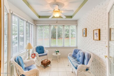 Adorable Florida Room