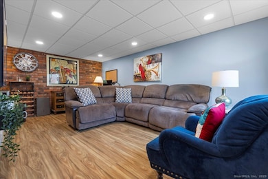 8 Birch Ln unit A, East Haven, CT 06513 - photo 4