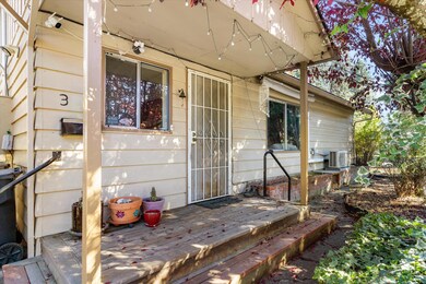 22-320 SW Bridge St-22