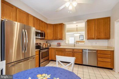 2017 Madrillon Springs Ct, Vienna, VA 22182 - photo 4