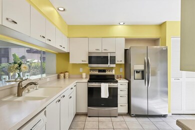 3107 Windrush Bourne unit 63, Sarasota, FL 34235 - photo 4