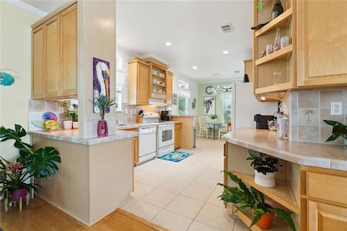 4551 Veronese St, New Orleans, LA 70129 - photo 7