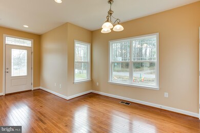 121 Nicholson Dr, Colonial Beach, VA 22443 - photo 6