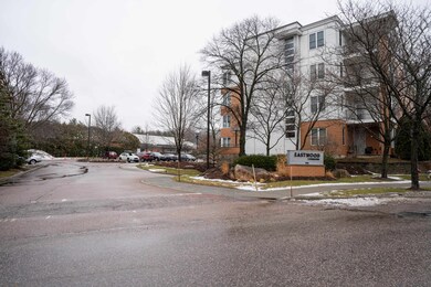 370 Farrell St unit 114, South Burlington, VT 05403 - photo 4