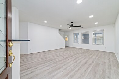 2810 Packard Elm St, Houston, TX 77038 - photo 6