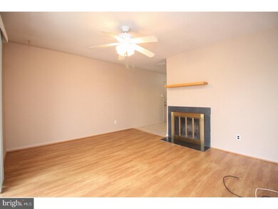 17B E Daisy Ln unit B, Mount Laurel, NJ 08054 - photo 2
