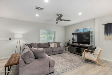 2915 N Evergreen St, Phoenix, AZ 85014 - photo 3