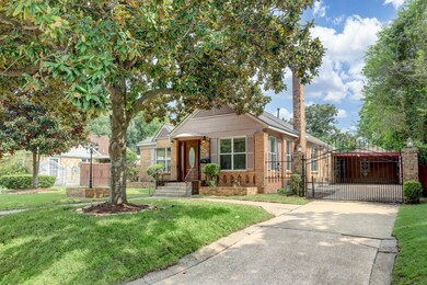 606 Fairbanks St, Houston, TX 77009 - photo 2