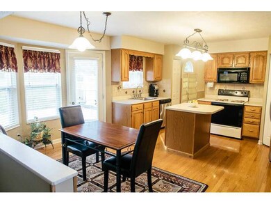 Kitchen. Eat-In Kitchen...