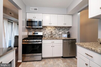 5921 Tamar Dr, Columbia, MD 21045 - photo 7