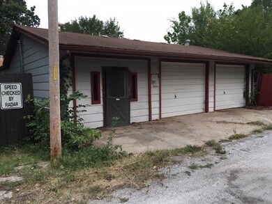 127 forest garage