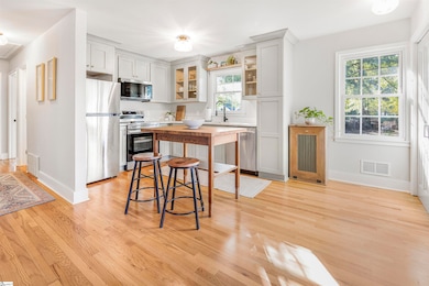 2210 E Lee Rd, Taylors, SC 29687 - photo 7