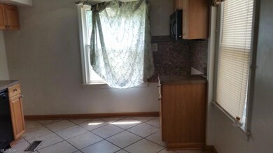 17408 Mapleboro Ave, Maple Heights, OH 44137 - photo 5