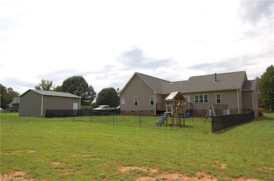 527 Sawyersville Rd, Asheboro, NC 27205 - photo 6