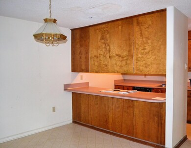Diningg Area Kitchen