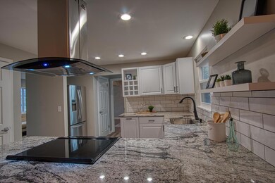 2651 Brandon Rd Upper-large-012-25-Kitch
