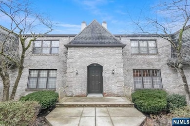 10 Falls Bridge Dr, Totowa, NJ 07512 - photo 4