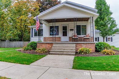 524 Amity St SE, Lowell, MI 49331 - photo 2