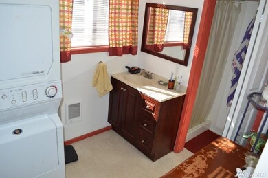 500 Monohon Landing Rd, Raymond, WA 98577 - photo 5