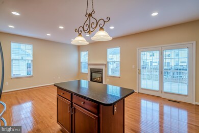 25498 Crossfield Dr, Chantilly, VA 20152 - photo 5