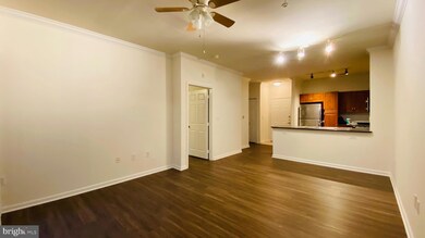 12917 Centre Park Cir unit 112, Herndon, VA 20171 - photo 5