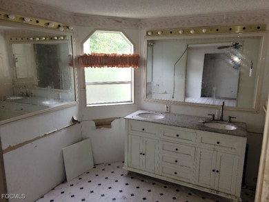 12040 Live Oak Dr, Fort Myers, FL 33908 - photo 7