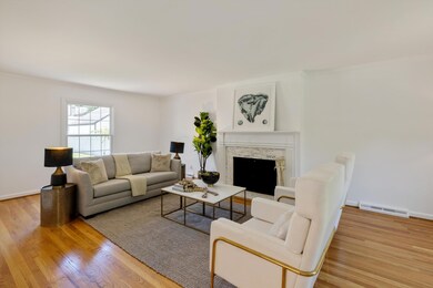 378 Northview Dr, Columbus, OH 43209 - photo 5